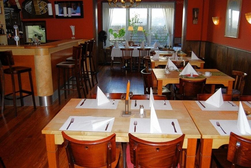 Paciello Restaurant Hotel Велберт Екстериор снимка